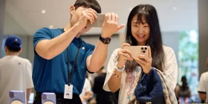 It's iPhone 16 day: Official photos from Apple Stores around the world