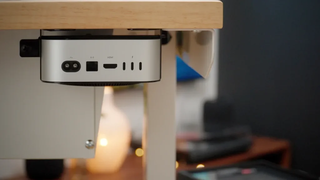 a well-designed M4 Mac mini mount [Video]