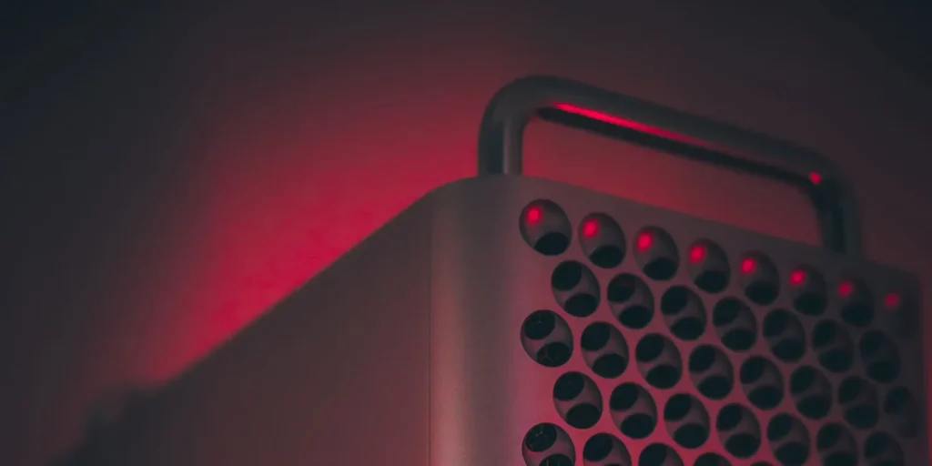 Apple Watch battery life a focus; new Mac Pro still coming - senior exec