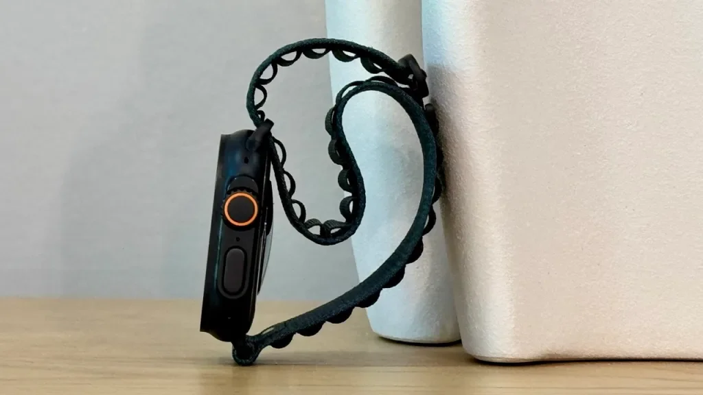 Hands-on with black titanium Apple Watch Ultra 2