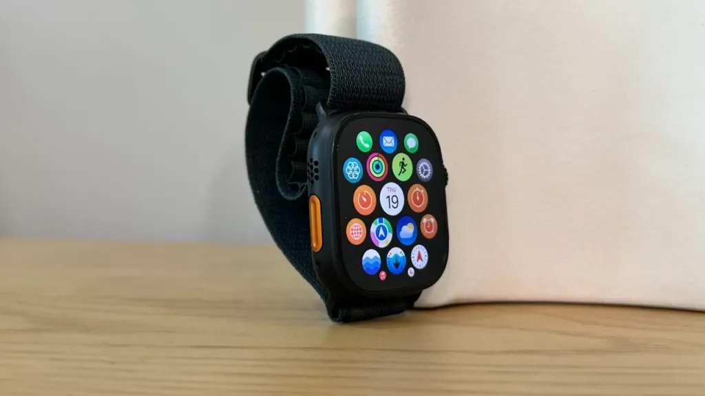 Hands-on with black titanium Apple Watch Ultra 2