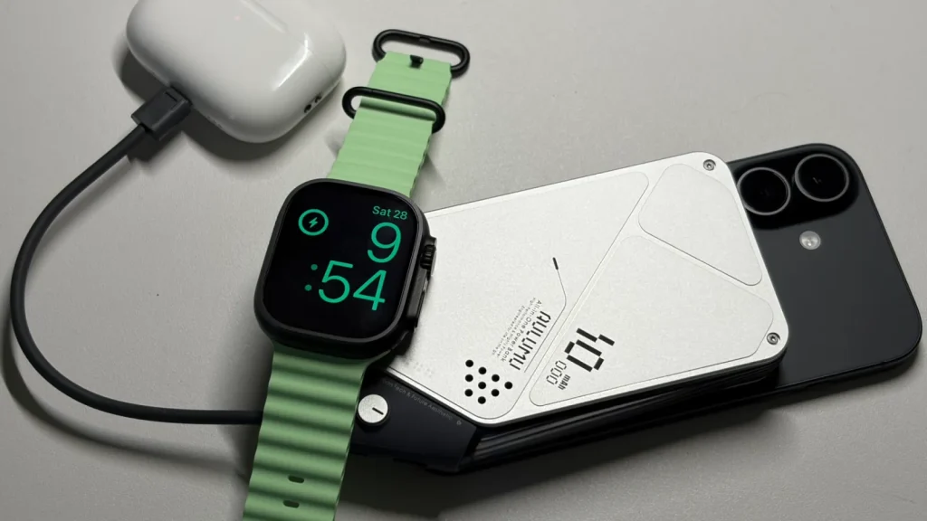 Aulumu M10: 3-in-1 iPhone MagSafe battery also recharges Apple Watch and AirPods