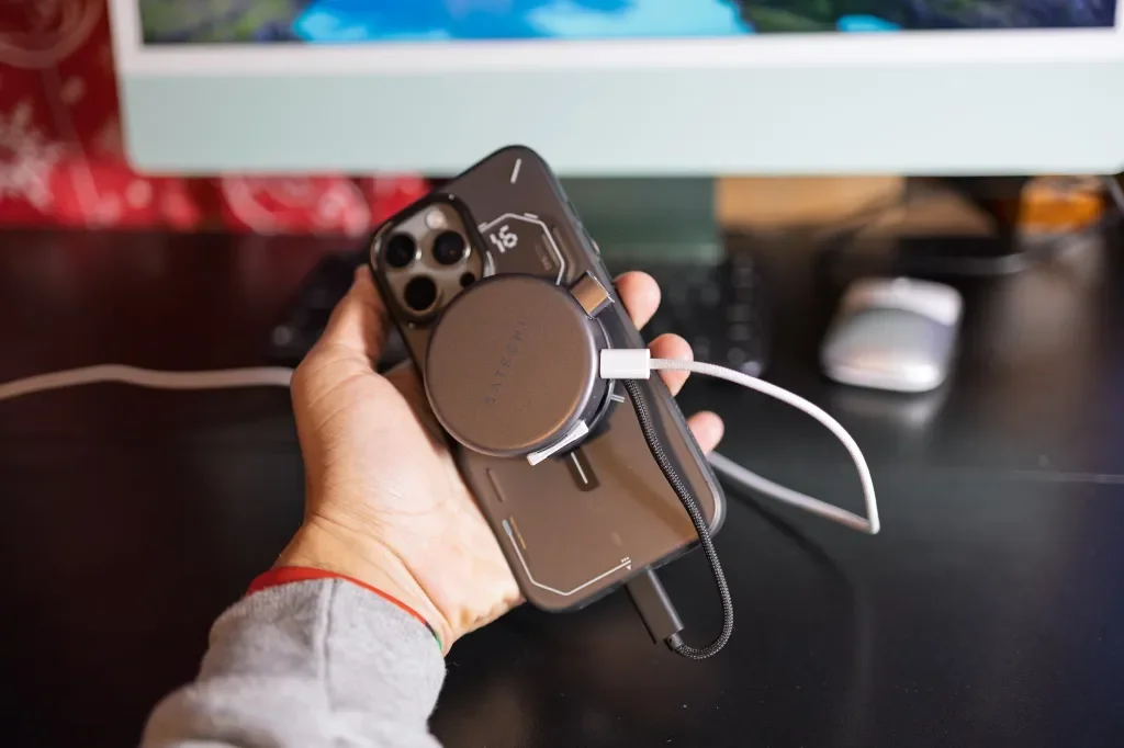 Review: Satechi's 7-in-1 'OntheGo' hub works nicely with iPhone - and it goes even