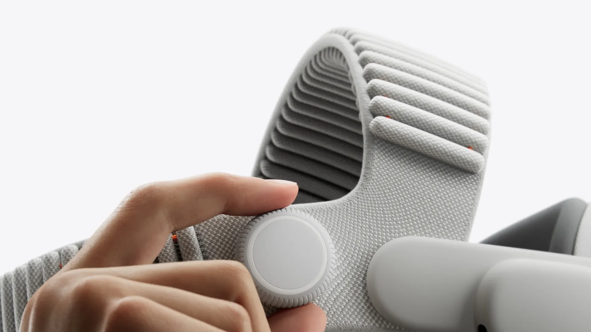 Here's everything new with the latest Apple Vision Pro