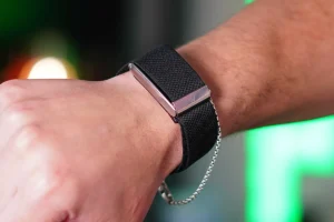 Apple is developing a screenless health and fitness tracker to compete: What it means for fans