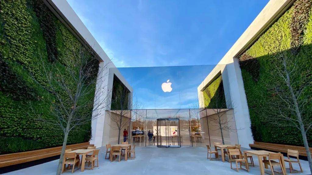 Apple is preparing “major changes” to its retail stores, according: What it means for fans